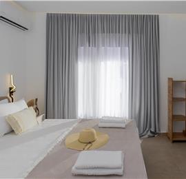 4 bedroom villa with pool by the sea, near Corfu town, sleeps 8